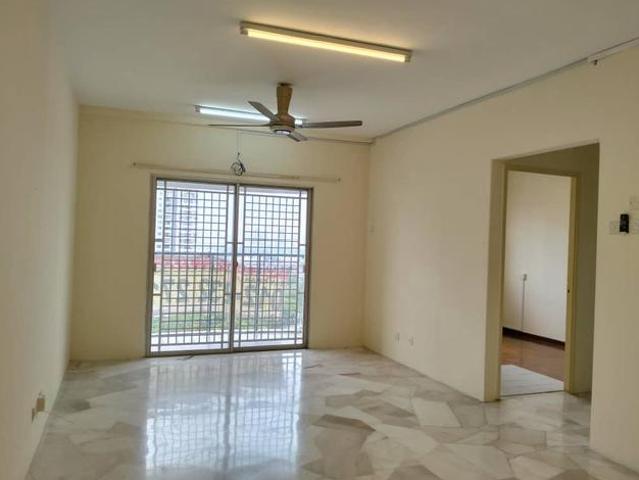 Apartment for sale in Petaling, Subang Jaya