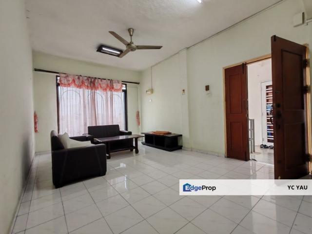 Condominium for sale in Malaka