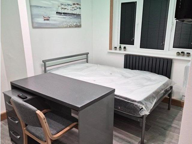 Apartment for rent in Hyde Park, West Yorkshire