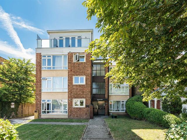 Studio for rent in Chingford, Greater London