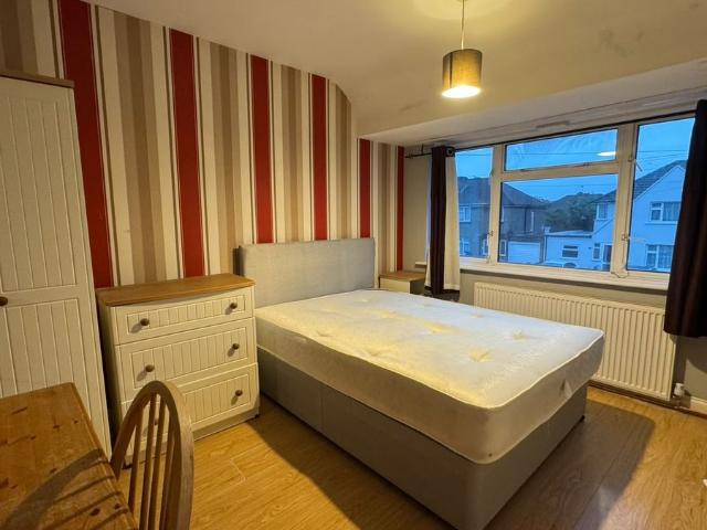 Room for rent in Slough