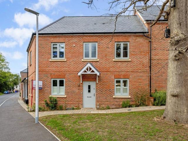 House for rent in Wilton Park, Beaconsfield