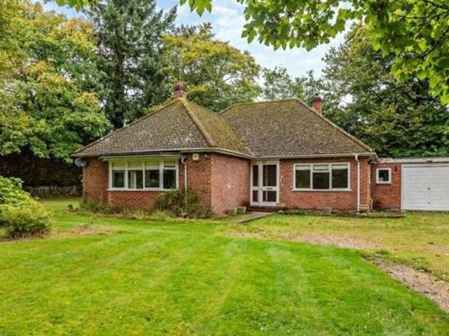House for sale in Wash Common, Enborne