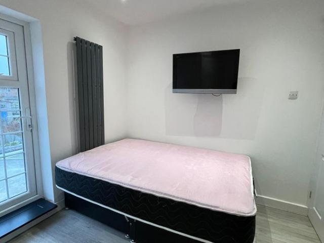 Room for rent in Borehamwood, Hertsmere