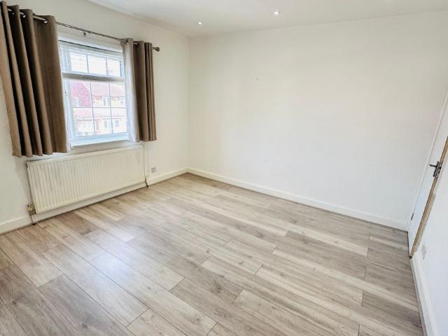 Room for rent in Elstree and Borehamwood, Borehamwood