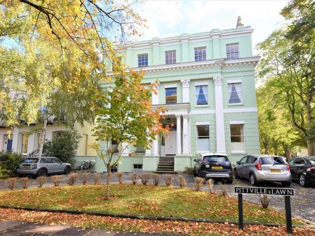 Apartment for rent in Marle Hill, Cheltenham
