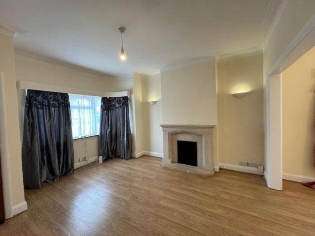 House for rent in Broadfields, Greater London