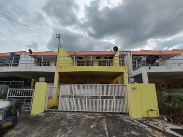 Terraced House for sale in Interior Division, Sabah