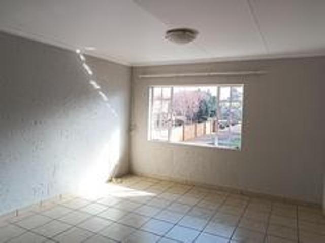 Townhouse for rent in Ekurhuleni, Gauteng