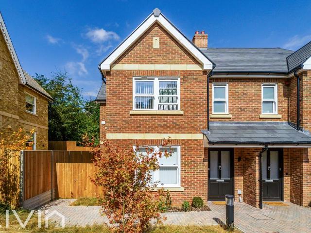House for rent in London Borough of Croydon, Kenley