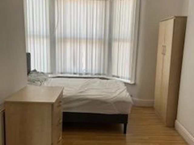 Room for rent in Calderstones