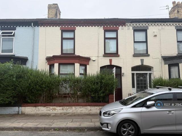 House for rent in Calderstones