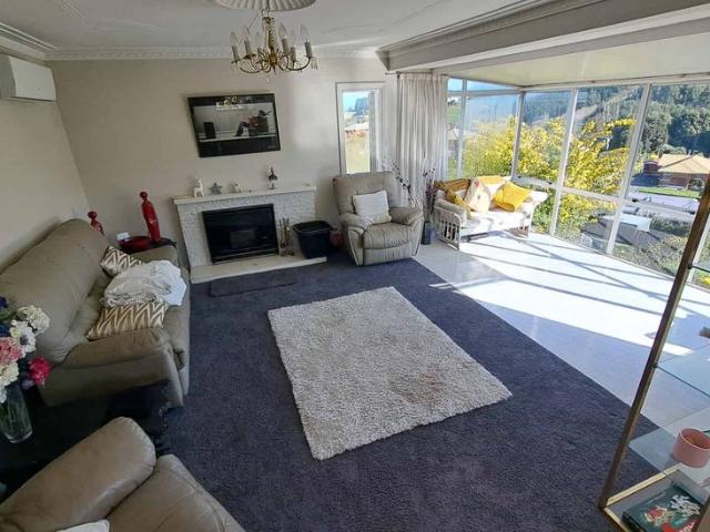 House for rent in Otakou