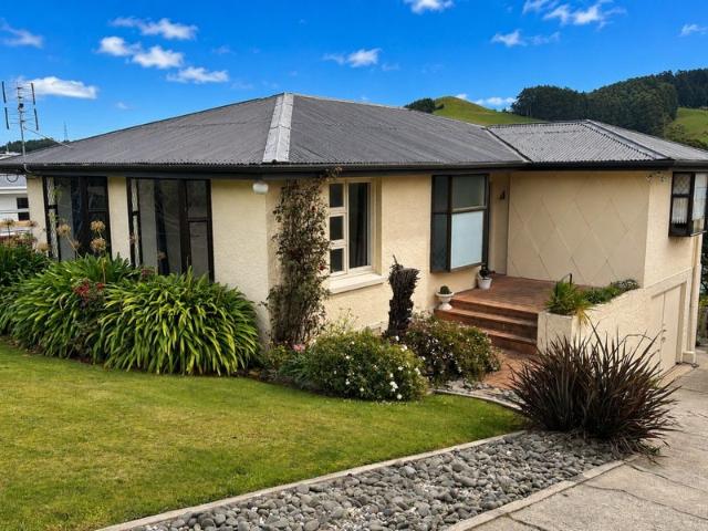 House for rent in Otakou