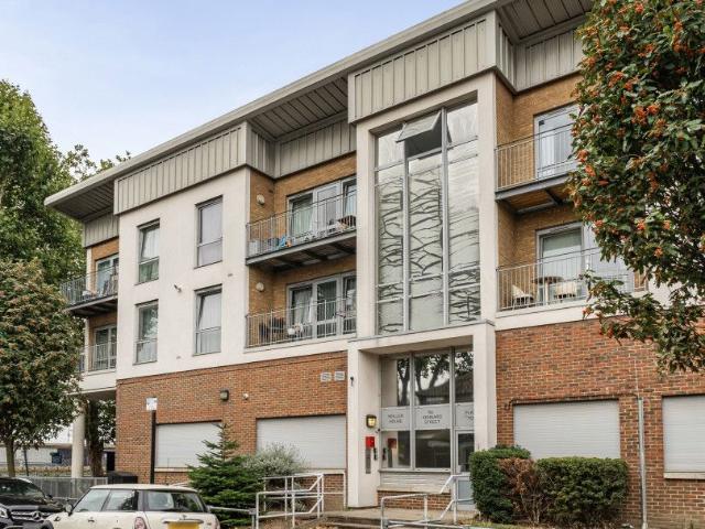 Apartment for rent in London Borough of Newham, Greater London