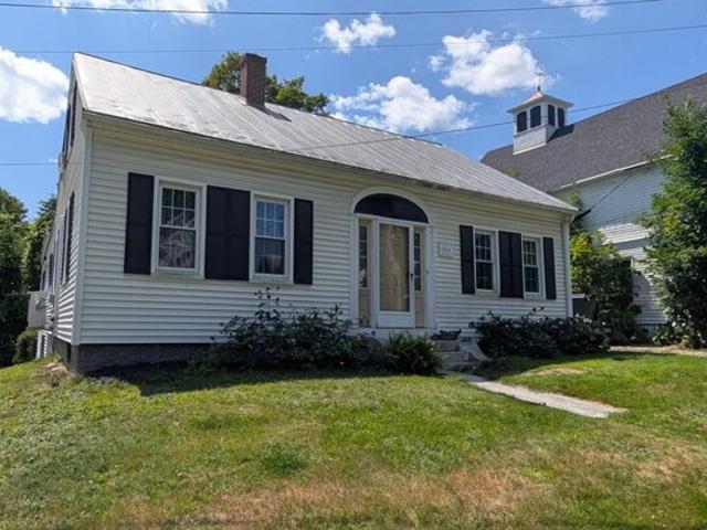 House for sale in Skowhegan, Maine
