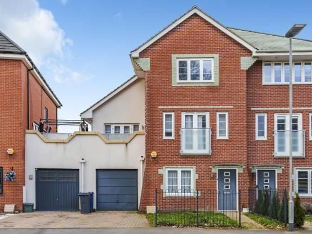 House for rent in Daws Hill, Cressex
