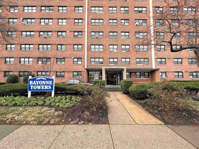 Condo for sale in Bayonne Condo for sale in Bayonne