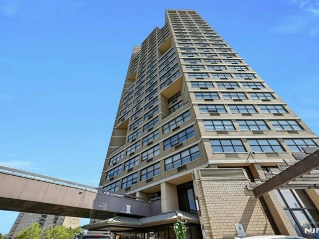 Condo for sale in Guttenberg, Hudson County