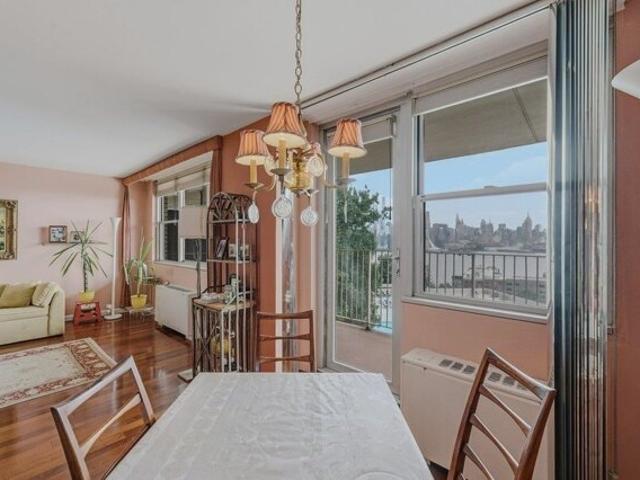 Condo for sale in Hudson, New Jersey