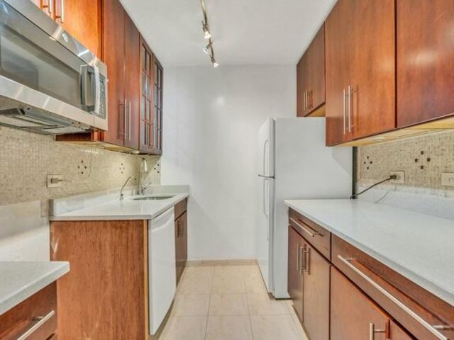 Condo for sale in Guttenberg, New Jersey
