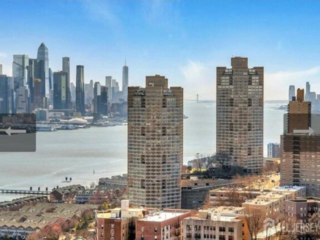Condo for sale in Galaxy Towers, Guttenberg