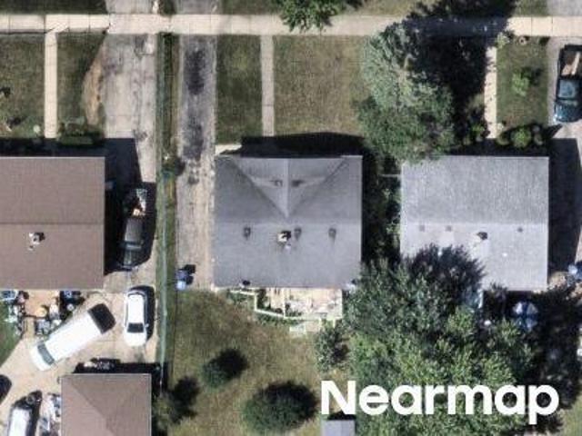 House for sale in Great Lakes, Illinois