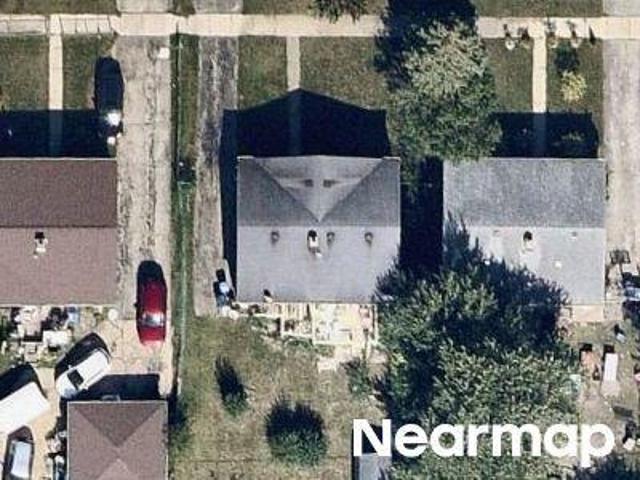 House for sale in Great Lakes, Illinois