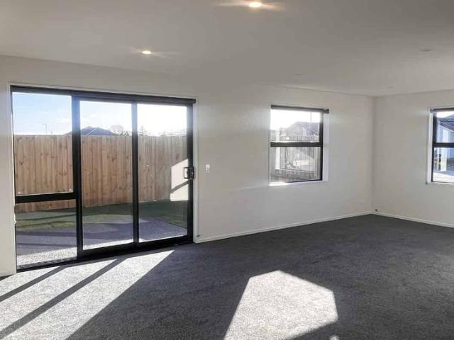 House for rent in Chaslands, Canterbury