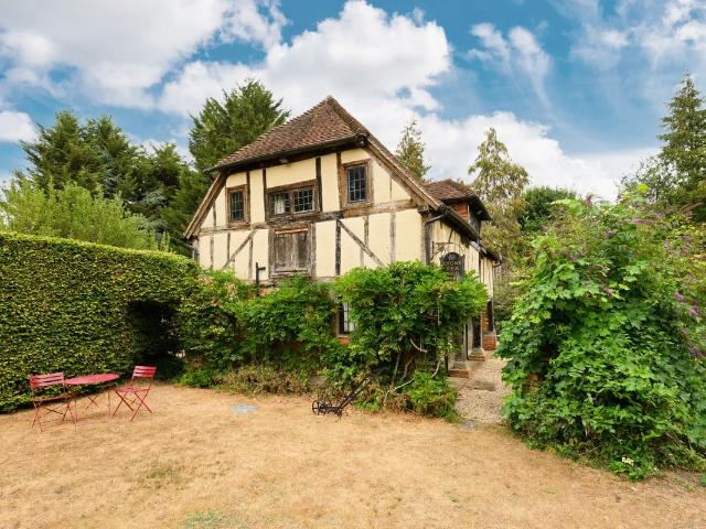 House for rent in Windlesham, Surrey Heath