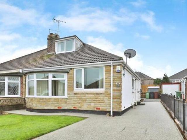 House for sale in Whitkirk, Austhorpe