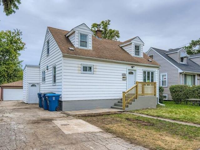 House for sale in Midlothian, Illinois