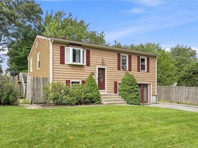 House for sale in Warwick, Kent County