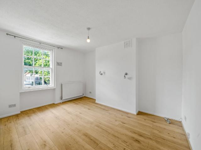 Apartment for rent in Kennington, Greater London