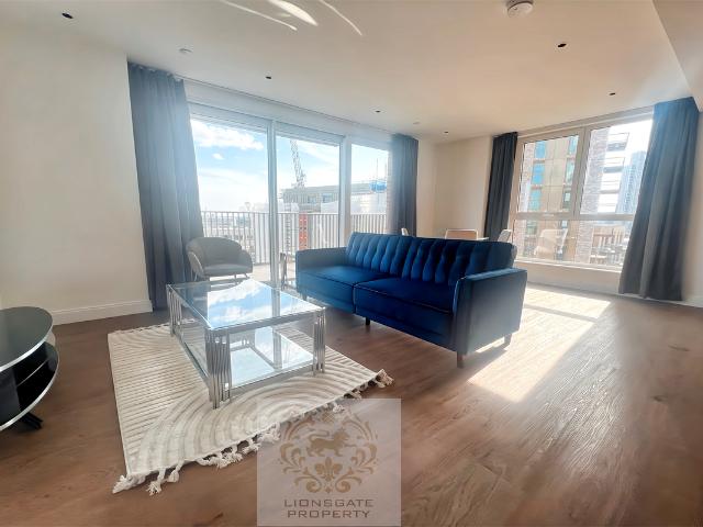 Apartment for rent in Oval, Greater London