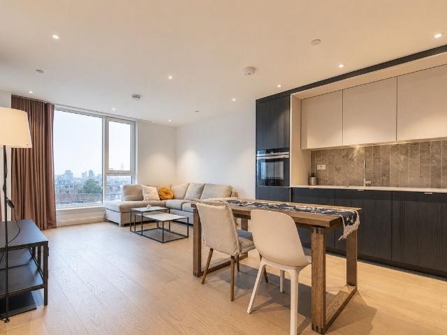 Apartment for rent in Oval, Greater London