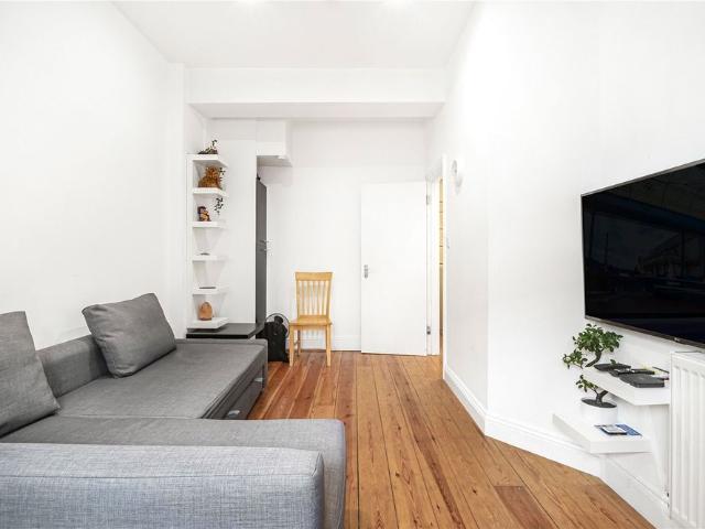 Apartment for rent in Kennington, Greater London