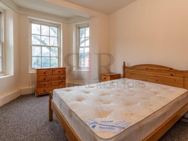 Apartment for rent in Oval, Greater London