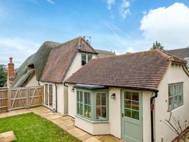 House for sale in Redbridge, The Slade