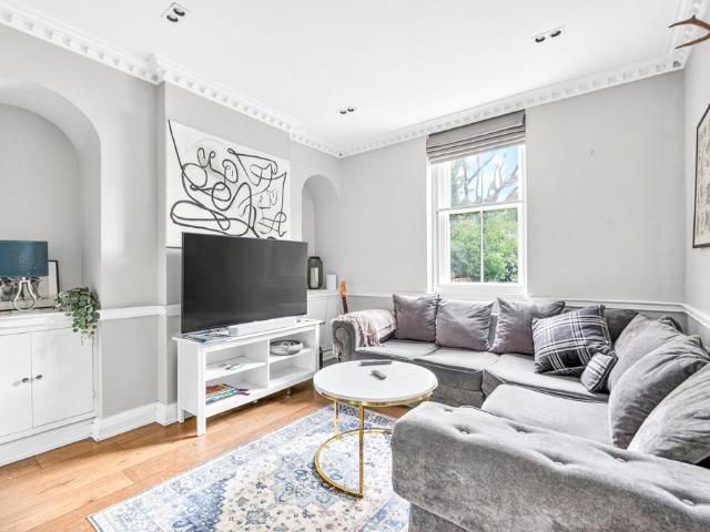 House for rent in Kennington, Greater London