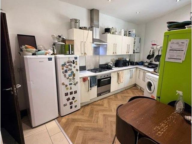 Room for rent in Kennington Cross, Greater London