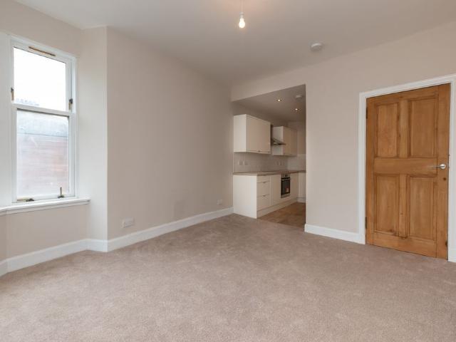 Apartment for rent in Broomhill, Scotland