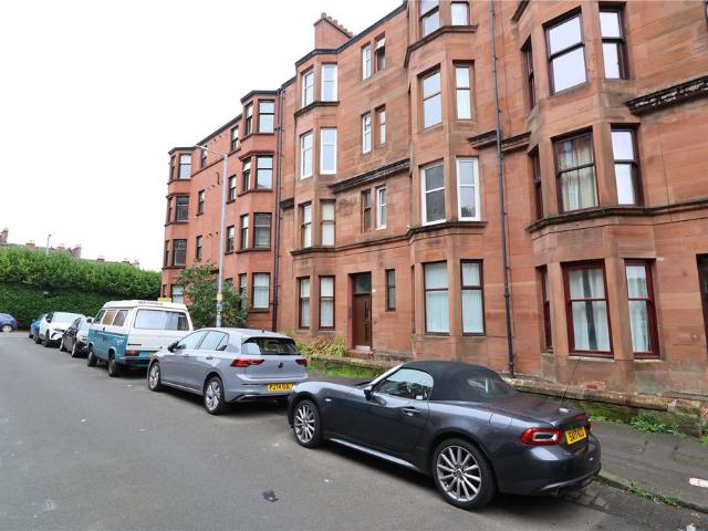Apartment for rent in Thornwood, Glasgow