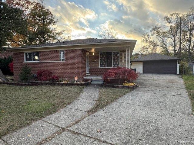 House for sale in Oak Park, Michigan