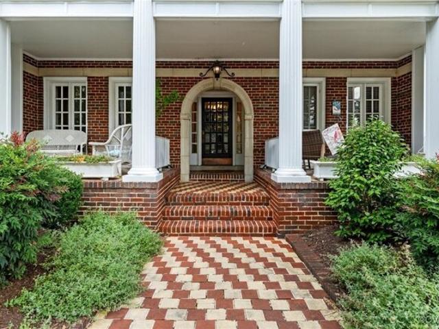 Condo for sale in Richmond