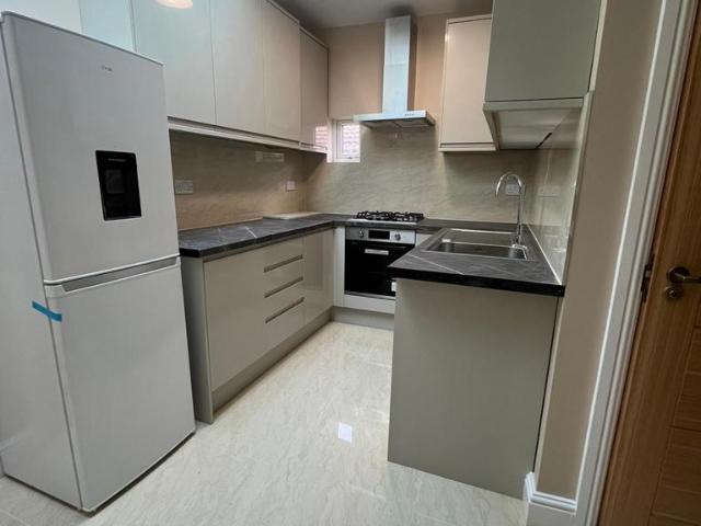 Apartment for rent in Manor Park, Greater London