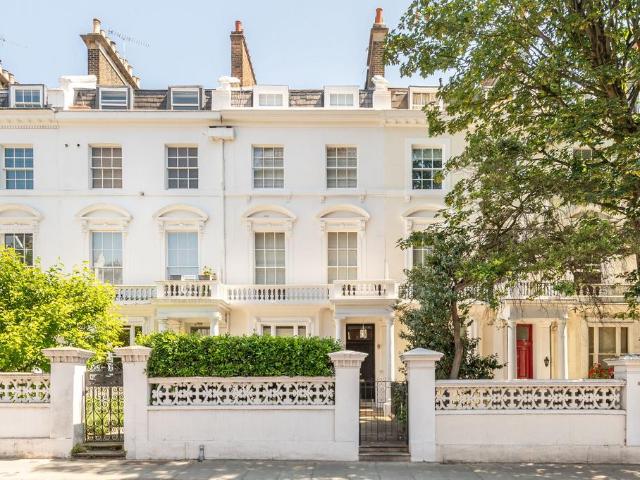 Apartment for rent in Kensington, Greater London