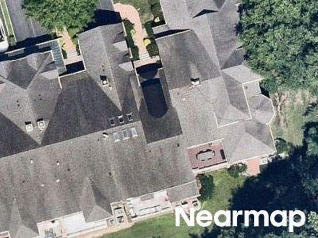 Property for sale in Chatham at North Hills, Village of North Hills