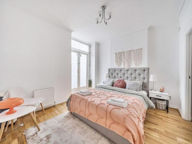 House for rent in South Kensington, Greater London