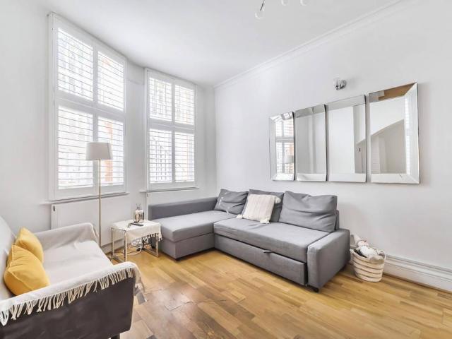 House for rent in South Kensington, Greater London